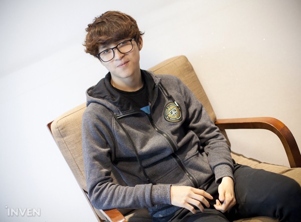 League of Legends Player Hans Sama Is Super Hot Now