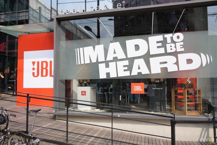 천만 원의 JBL 80주년 한정판 스피커, 사운드는 어떨까?