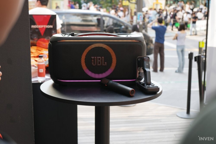 천만 원의 JBL 80주년 한정판 스피커, 사운드는 어떨까?