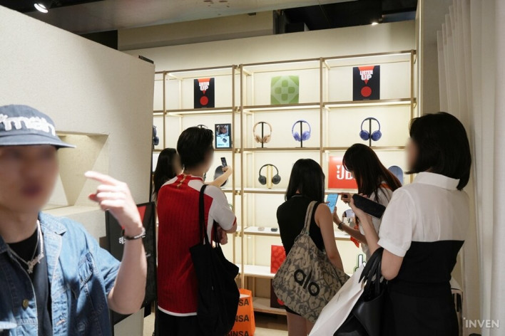 천만 원의 JBL 80주년 한정판 스피커, 사운드는 어떨까?