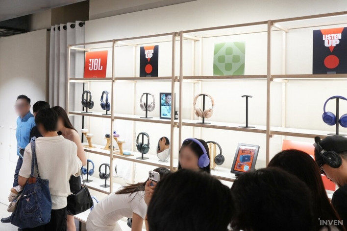 천만 원의 JBL 80주년 한정판 스피커, 사운드는 어떨까?