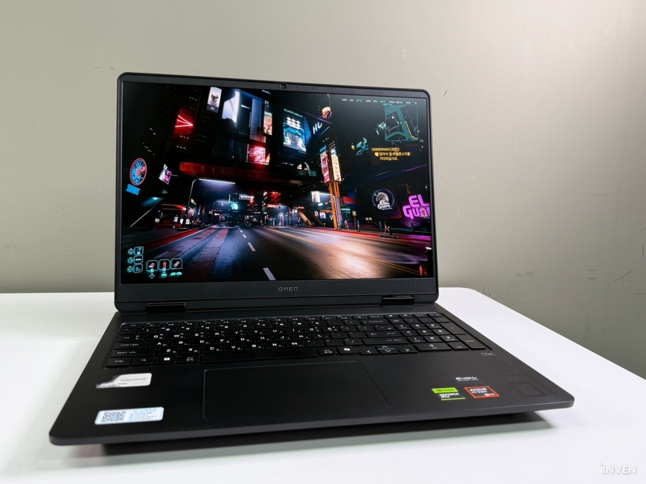 성능과 휴대성, 그 사이의 괜찮은 타협점 - HP OMEN 16