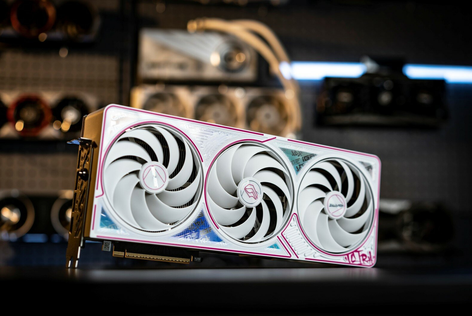 컬러풀, CVN X870E ARK FROZEN V14 출시