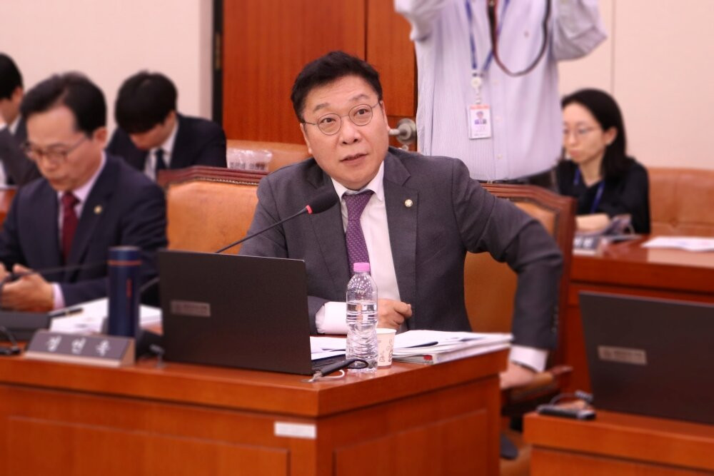 정연욱 “'게임위 승인' 게임 안에서 환전상 영업”