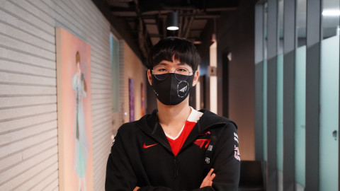 T1 Oner: "Currently, our practice is based on the knowledge that Daeny and Zefa have passed on to us during their term."