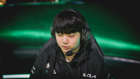 DK Canyon: "ShowMaker said that Trundle looks good against melee champions and played him in mid."