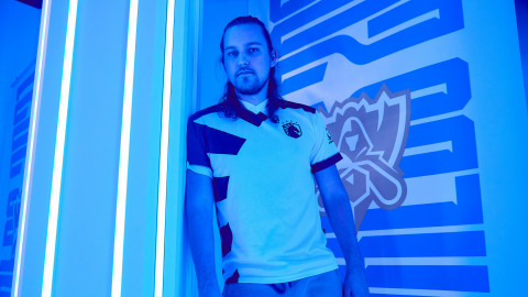 TL Santorin on Worlds 2021 junglers: "I would definitely say the best jungler in Group D is Tarzan."