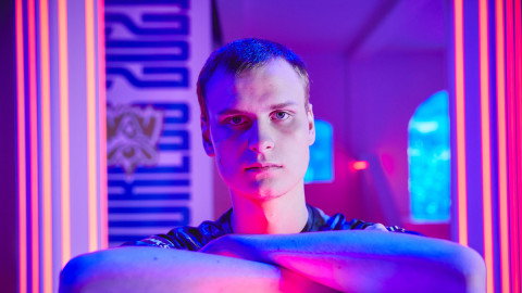 Upset states he will be staying with Fnatic despite teammate drama